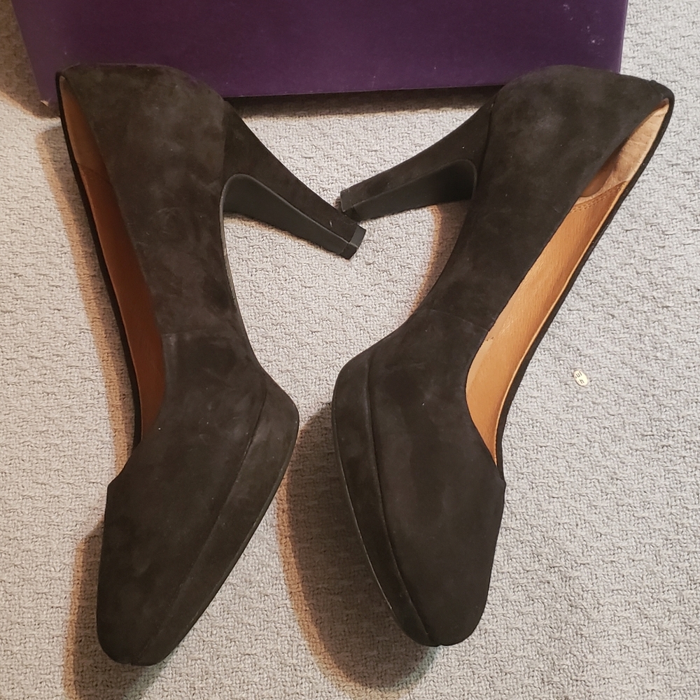 Heels - Picture 2 of 4